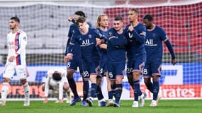 Edouard Michut (n°38) et Xavi Simons (avec des tresses blondes en arrière plan) ont marqué les esprits dimanche