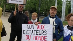 Des Russes parisiens soutiennent l’esprit Maidan contre Poutine.