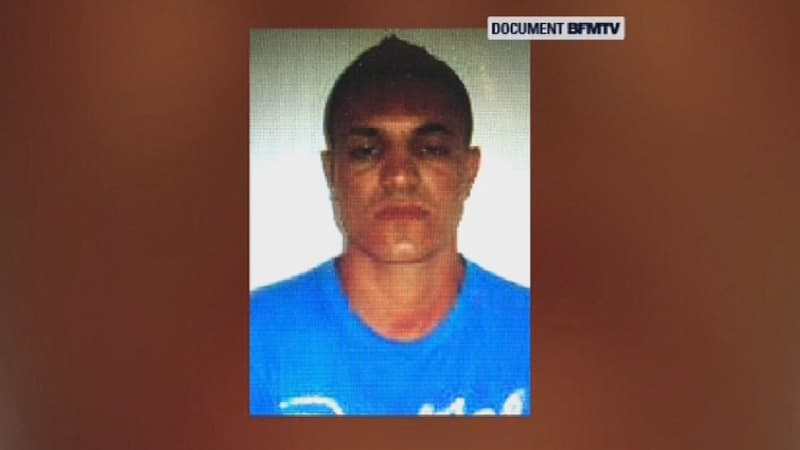 Les enquêteurs cherchent à identifier l'homme qui s'est présenté armé devant le commissariat de la Goutte d'Or jeudi.