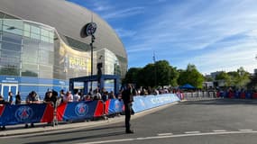L'extérieur du Parc des Princes, 2h30 avant PSG-OM