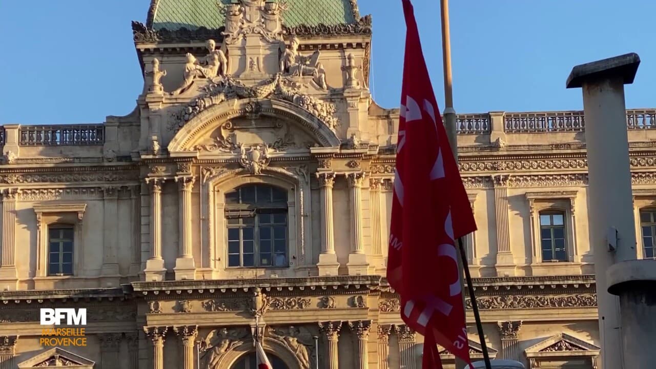 Retraites rassemblement devant la préfecture de Marseille après le 49.3