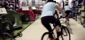 Decathlon réapprovisionne ses rayons