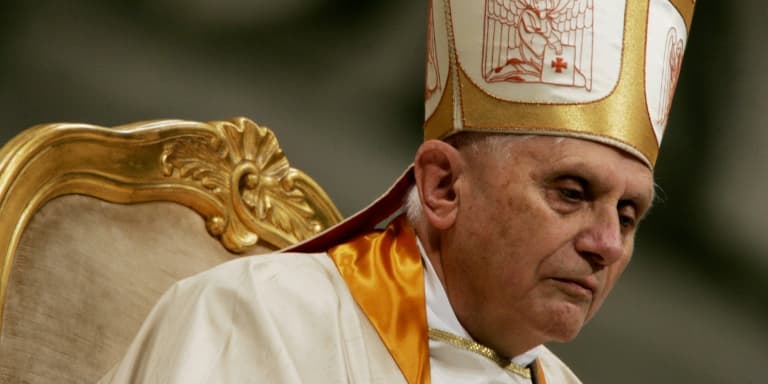 Le cardinal allemand Joseph Ratzinger, l'actuel pape émérite Benoît XVI, au Vatican le 26 mars 2005