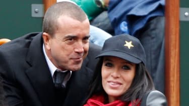 Arnaud Lagardère et Jade Foret se prêtent au jeu du documentaire sur leur vie privée pour la télévision belge