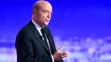 Alain Juppé a légèrement revu à la baisse sa mesure sur la dégressivité des allocations chômage