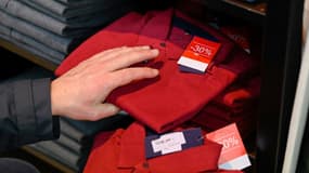 Vêtements en soldes à Talange, en Moselle, le 3 janvier 2022
