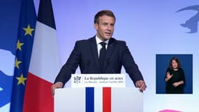 Emmanuel Macron, lors de son discours sur le séparatisme, le 2 octobre 2020 aux Mureaux (Yvelines).