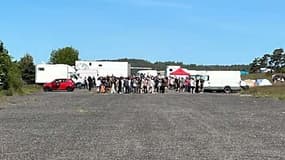 Photo de la rave-party organisée le 29 mai 2025 sur un terrain privé près de La Canourgue, en Lozère, diffusée par Les Jeunes Agriculteurs de Lozère.
