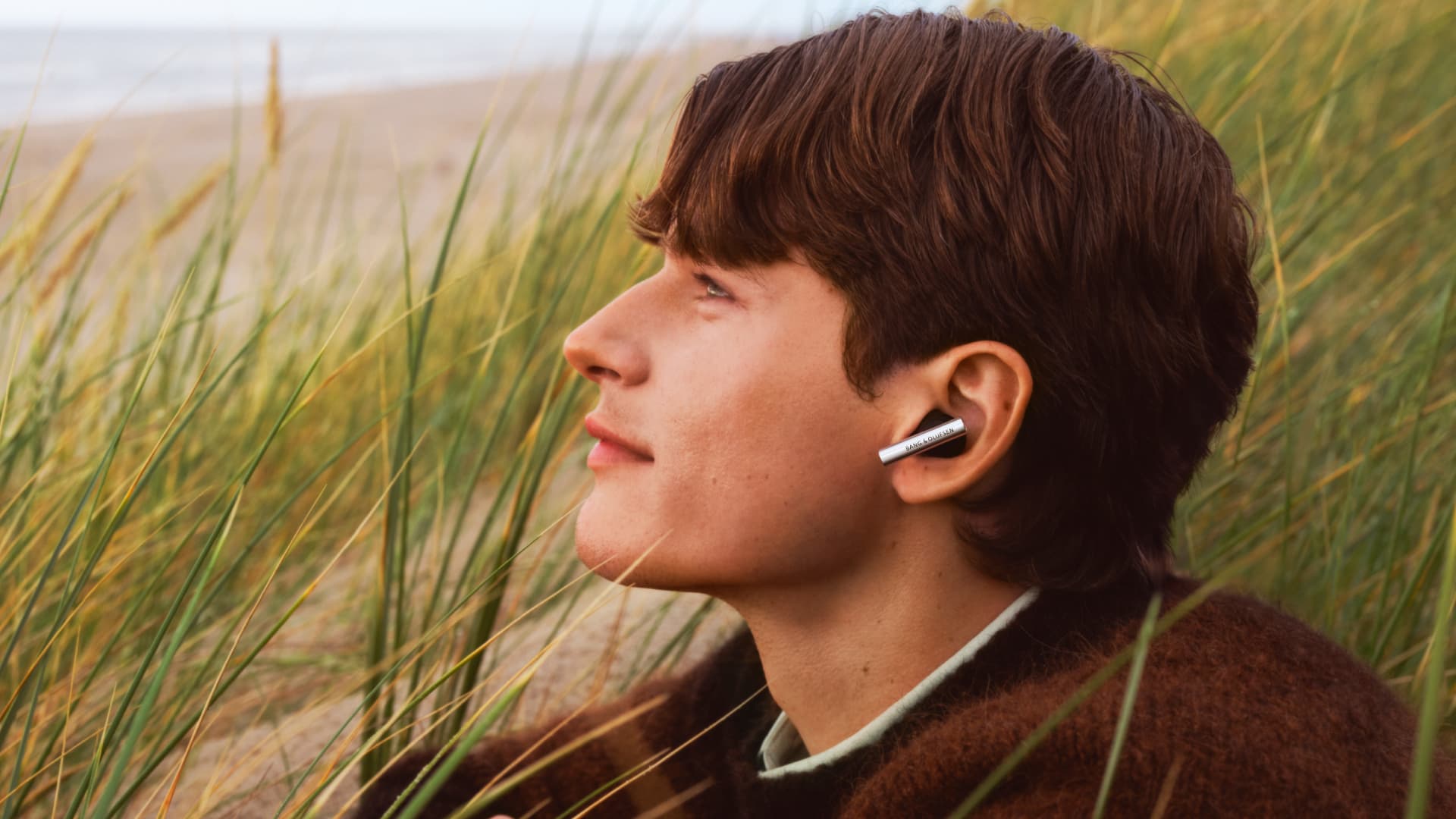 Les écouteurs Beo Grace de Bang & Olufsen misent sur leur savoir-faire et leur style unique.
