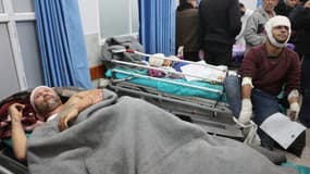 Des Palestiniens blessés à Gaza City, dans la bande de Gaza, le 28 décembre 2024. (Photo d'illustration)