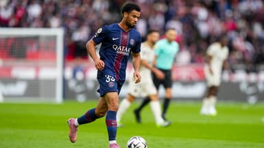 Warren Zaïre-Emery avec le PSG, le 14 septembre 2025