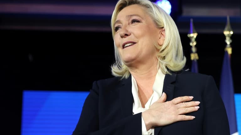 Marine Le Pen au Pavillon d'Armenonville à Paris le 24 avril 2022 après l'annonce des résultats du second tour de l'élection présidentielle