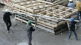 La France pourrait renouer avec la croissance au second semestre de l'année 2013, a déclaré vendredi le ministre de l'Economie et des Finances Pierre Moscovici sur RTL. /Photo d'archives/REUTERS/Yves Herman