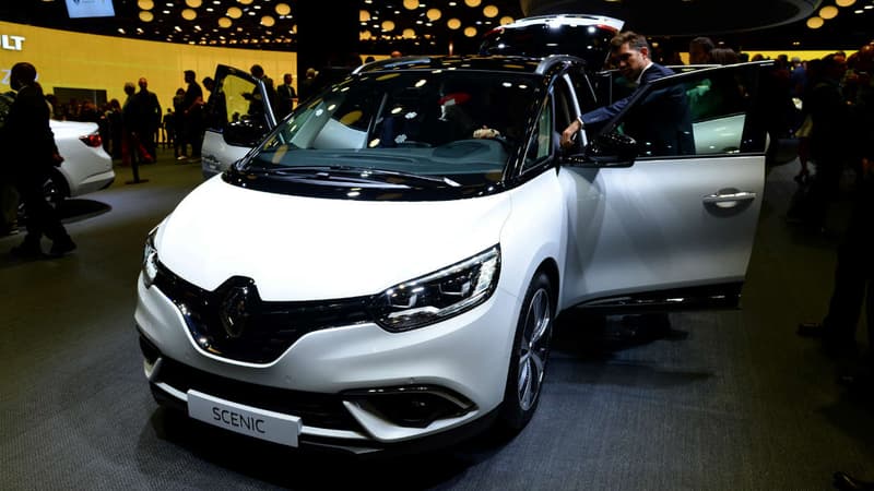 L'actuelle génération du Renault Scénic, ici exposée en 2016 au Mondial de l'Automobile de Paris.