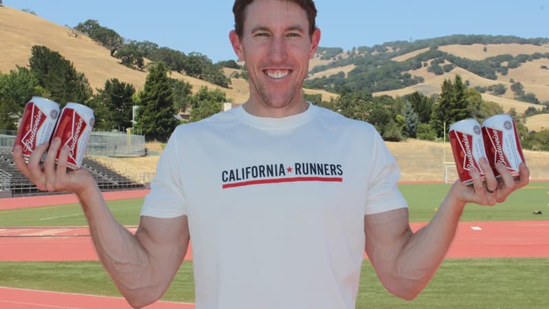 James Nielsen, le futur-ex recordman du Beer Mile, avant sa performance de 4'57''