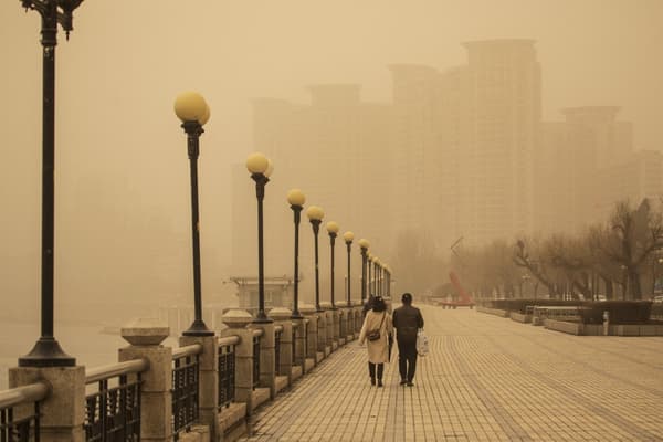 La ville de Jilin recouverte par le sable, mars 2023 