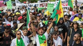 Manifestation à Kourou le 4 avril. 