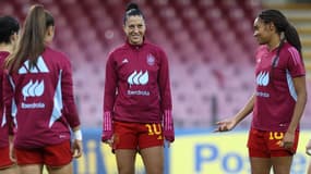 Jenni Hermoso à l'échauffement avec l'équipe d'Espagne lors d'un match de Ligue des nations féminine, 27 octobre 2023