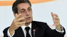 "Par l'irresponsabilité de son Premier ministre, la Grèce s'est suspendue elle-même de la zone euro", a accusé Nicolas Sarkozy.