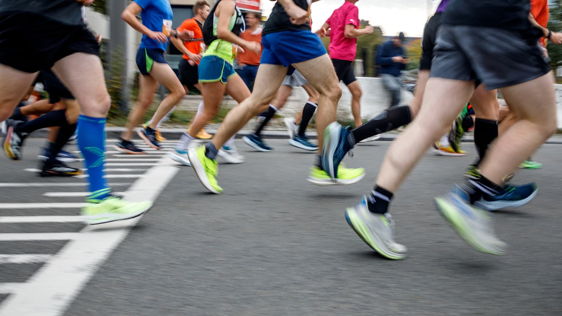 Paris: "Une immense tristesse nous envahit", un coureur de 53 ans meurt d'un malaise cardiaque sur le 10km de La Pyrénéenne