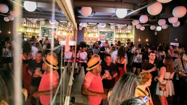 Pitchfork est connu pour l'organisation de concerts, comme ici à Chicago