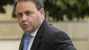 L'ancien ministre du Travail Xavier Bertrand est en lice pour diriger le groupe UMP à l'Assemblée.