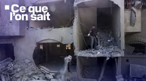 Des habitants de Gaza dans les décombres d'un bâtiment ayant été bombardé par Israël le 12 août 2024.