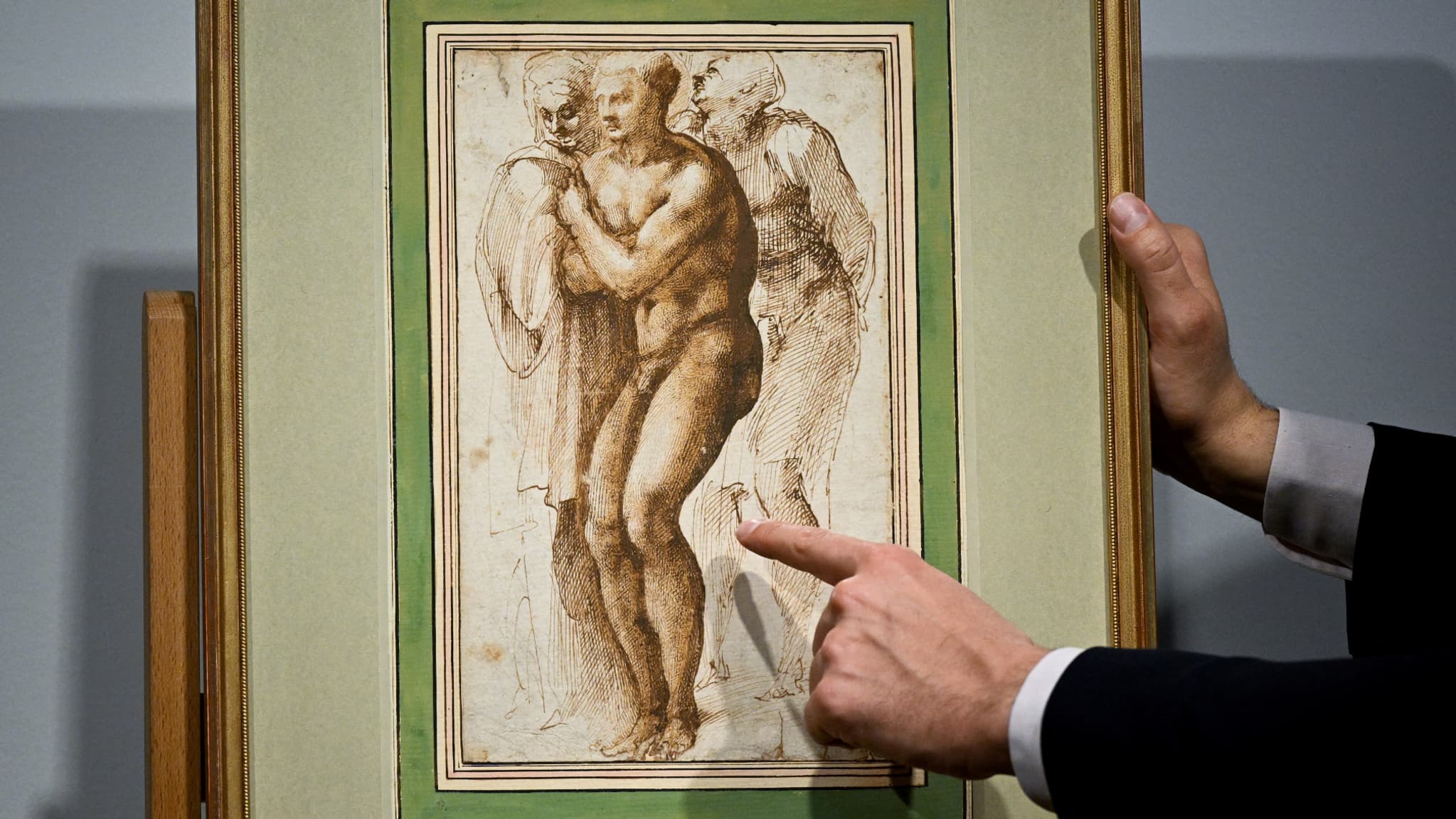 Ce dessin, datant de la fin du XVe siècle, était auparavant attribué à l'école de Michel-Ange et va être vendu pour plus de 30 millions d'euros ce mercredi 18 mai 2022 par la maison Christie's à Paris.
Ce dessin, datant de la fin du XVe siècle, était auparavant attribué à l'école de Michel-Ange et va être vendu pour plus de 30 millions d'euros ce mercredi 18 mai 2022 par la maison Christie's à Paris.