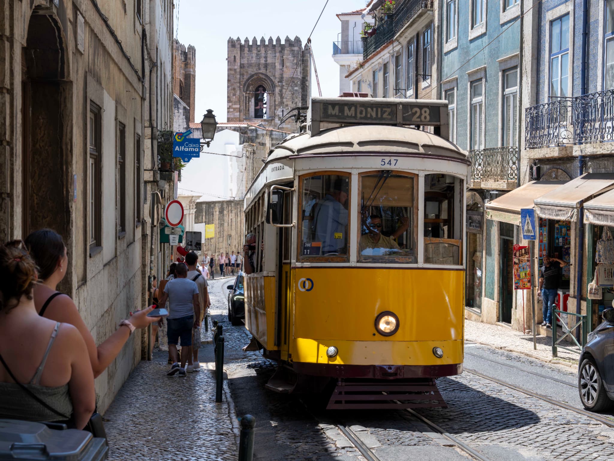 Du jamais vu depuis 1974: le Portugal va être en excédent budgétaire pour  la 2ème année, il va augmenter les retraites et baisser les impôts