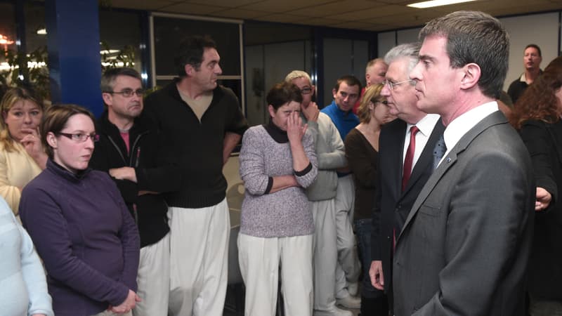 Manuel Valls a rendu une visite surprise et aux aurores aux salariés de l'abattoir de Gad dans le Morbihan.