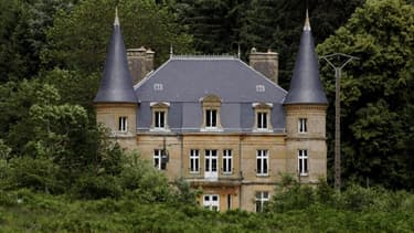 Le château de Sautou, ancienne propriété de Michel Fourniret, photographié en 2004