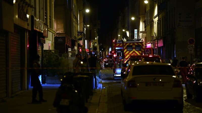 Fusillade dans un bar à chicha à Paris: neuf personnes interpellées et placées en garde à vue