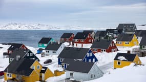 Une vue d'un quartier de la ville de Nuuk, au Groenland, le 10 mars 2025.