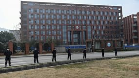 Vue de l'Institut de virologie de Wuhan (Chine) pendant une visite d'une équipe de l'OMS le 3 février 2021