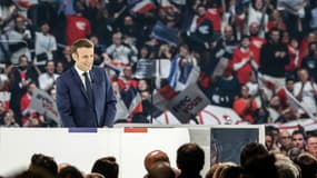 Emmanuel Macron lors de son meeting la Défense Aréna, à Nanterre, le samedi 2 avril 2022