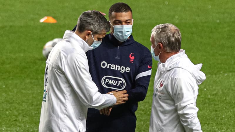Kylian Mbappé avec Cyril Moine et Didier Deschamps, à Lisbonne le 13 novembre 2020