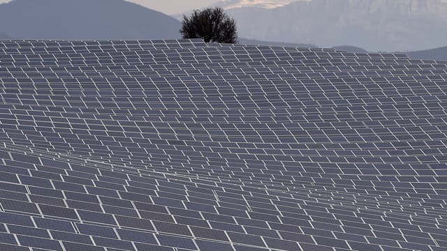 Installer des panneaux solaires peut se révéler intéressant.