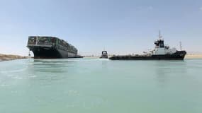 Photo fournie par l'Autorité du canal de Suez montrant l'Ever Given après sa remise à flot, le 29 mars 2021