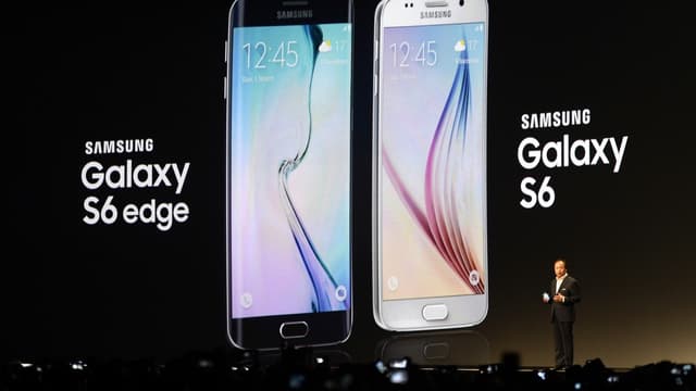 Samsung a précisé que ses deux nouveaux smartphones, le Galaxy S6 et S6 Edge , intégreront son système de paiement mobile qui sera dans un premier temps, lancé cet été aux Etats-Unis.