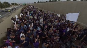 Des manifestants appellent à un cessez-le-feu à Gaza ce dimanche 18 mai 2025, à Sdérot (Israël).