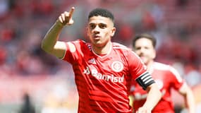 Taison - Internacional 