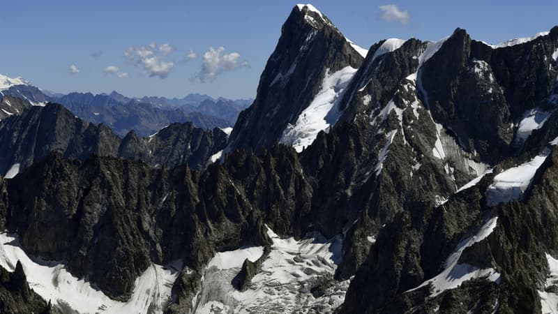 L'accident a eu lieu à 3.100 mètres d'altitude alors que le skieur dévalait avec des amis le couloir des Cosmiques. Photo du Mont Blanc (illustration)