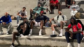 La photo des basketteurs américains devant Bercy, JO de Paris 2024, 7 août 2024