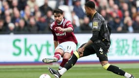 Lucas Paqueta et Ezri Konsa, à Londres le 12 mars 2023