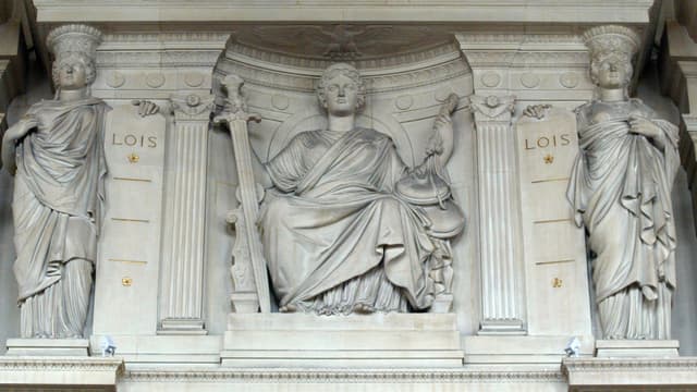 L'un des frontons de la Cour d'Assises de Paris. Photo d'illustration