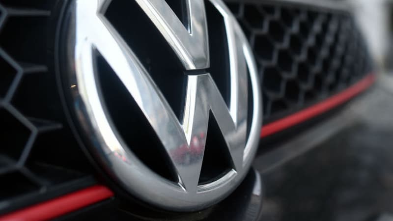Volkswagen va verser jusqu’à 6.250 euros de dédommagement à plus de 200.000 clients en Allemagne.
