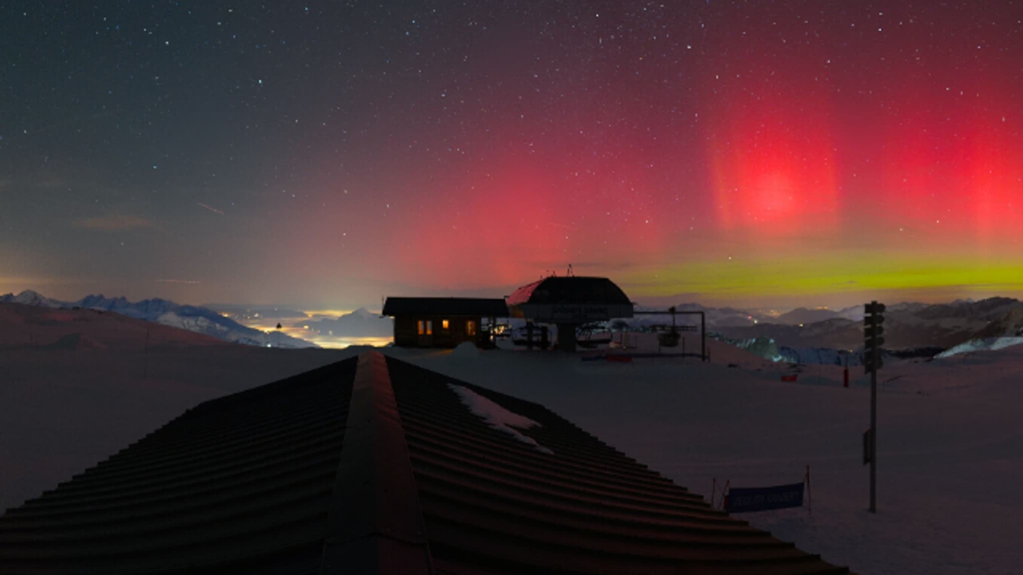 Les aurores boréales observées à Flaine (Haute-Savoie) dans la nuit du lundi au mardi 20 janvier.