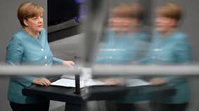 La chancelière allemande Angela Merkel s'adresse aux députés, le 29 juin 2017.
