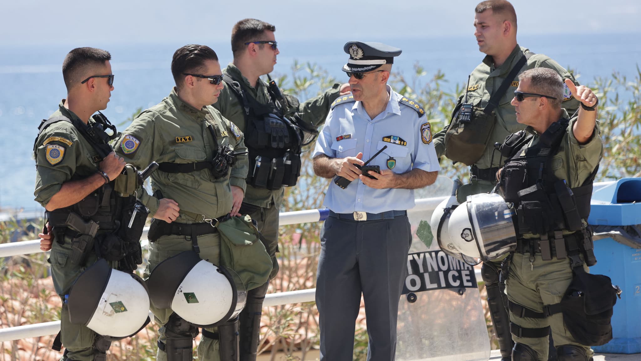 Des policiers en Grèce, en juillet 2025 (image d'illustration)