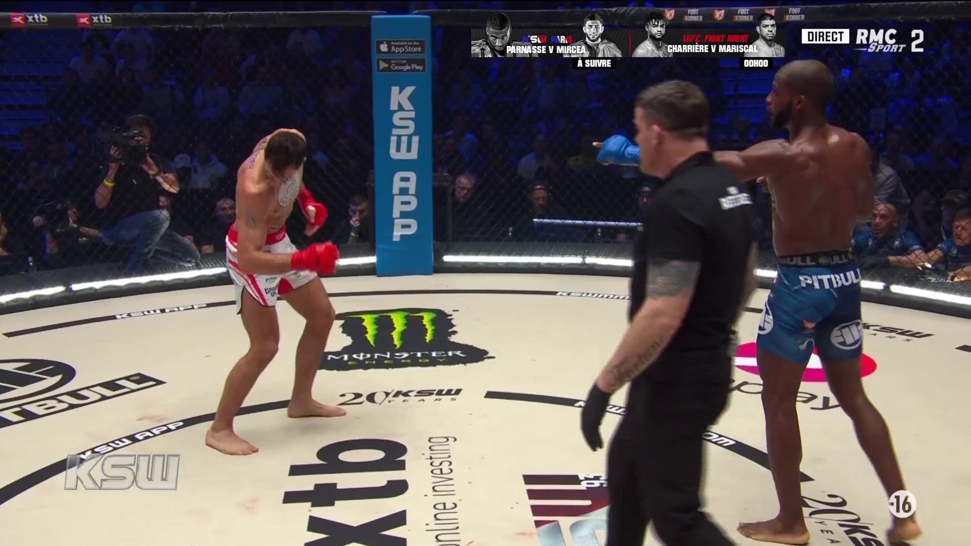 Ziolkowski s'est démis l'épaule lors de son combat contre Varela au KSW Paris, 6 avril 2024 Ziolkowski s'est démis l'épaule lors de son combat contre Varela au KSW Paris, 6 avril 2024